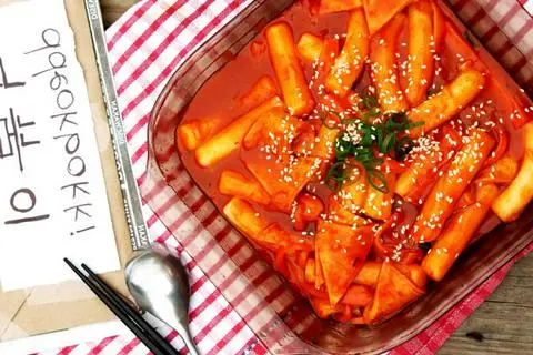 Hình ảnh Tokbokki sốt cay