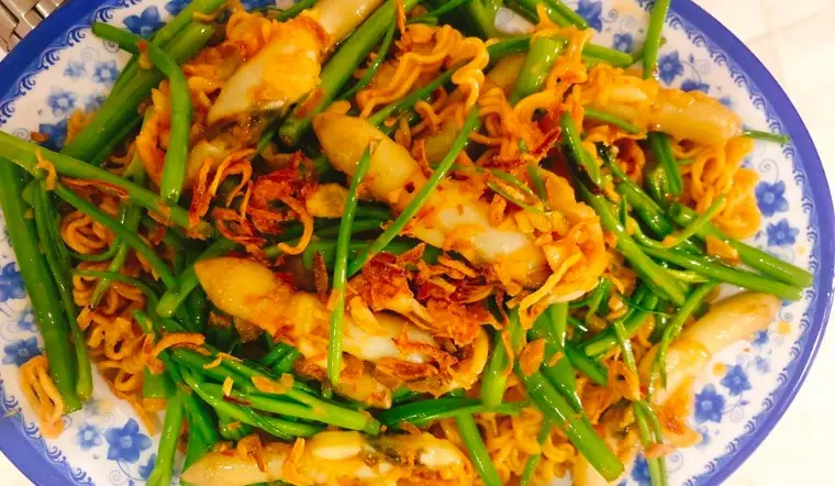 Hình ảnh Mì Xào Ốc Móng tay 