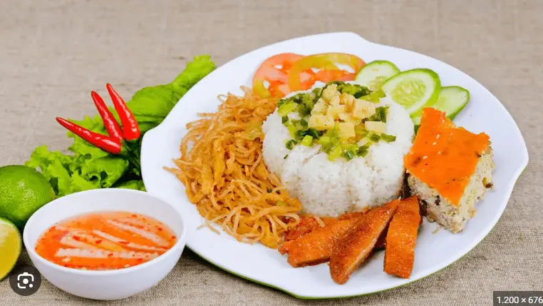 Hình ảnh Cơm sườn bì cọng chả