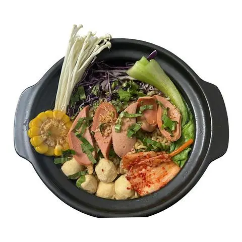 Hình ảnh Mì Xào Tương Đen - Xúc Xích, Cá Viên + Tặng Ly Pepsi 360ml