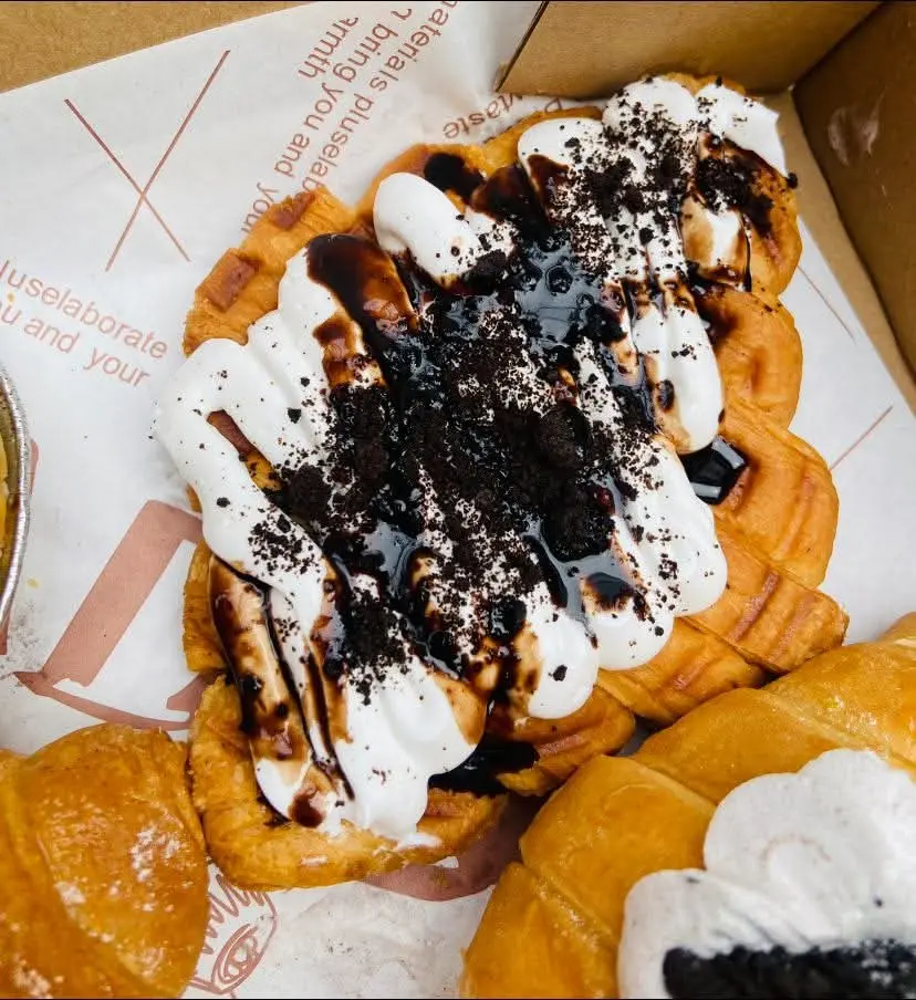 Hình ảnh Croffe Kem Oreo