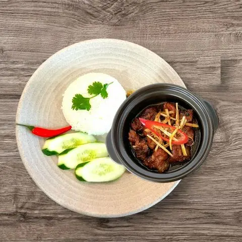 Hình ảnh Cơm sườn non kho gừng