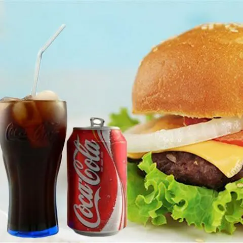 Hình ảnh 2 Hamburger Bò Phô Mai - 1 chai Coca 330ml (kèm ly đá)