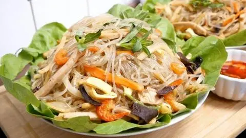 Hình ảnh Miến xào thêm