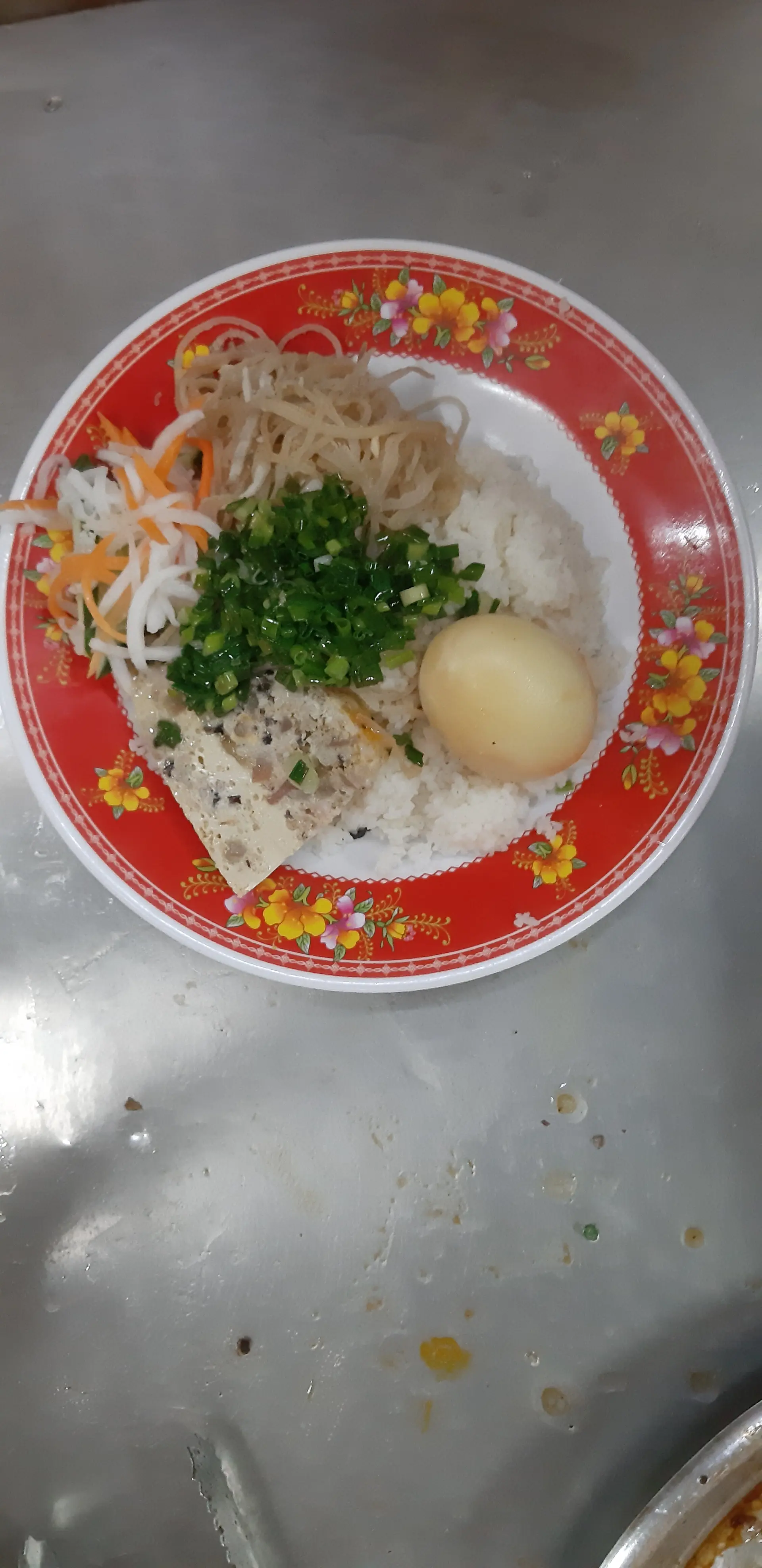Hình ảnh cơm tấm bì +trứng kho