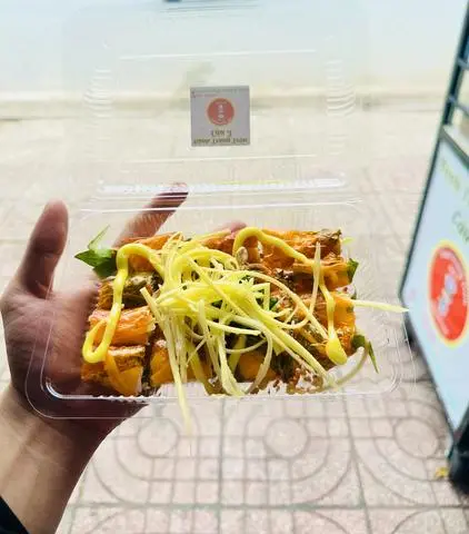 Hình ảnh Bánh Tráng Cuốn Sốt Khô Bò