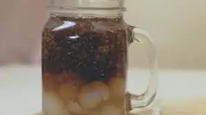 Hình ảnh Hồng trà hạt chia