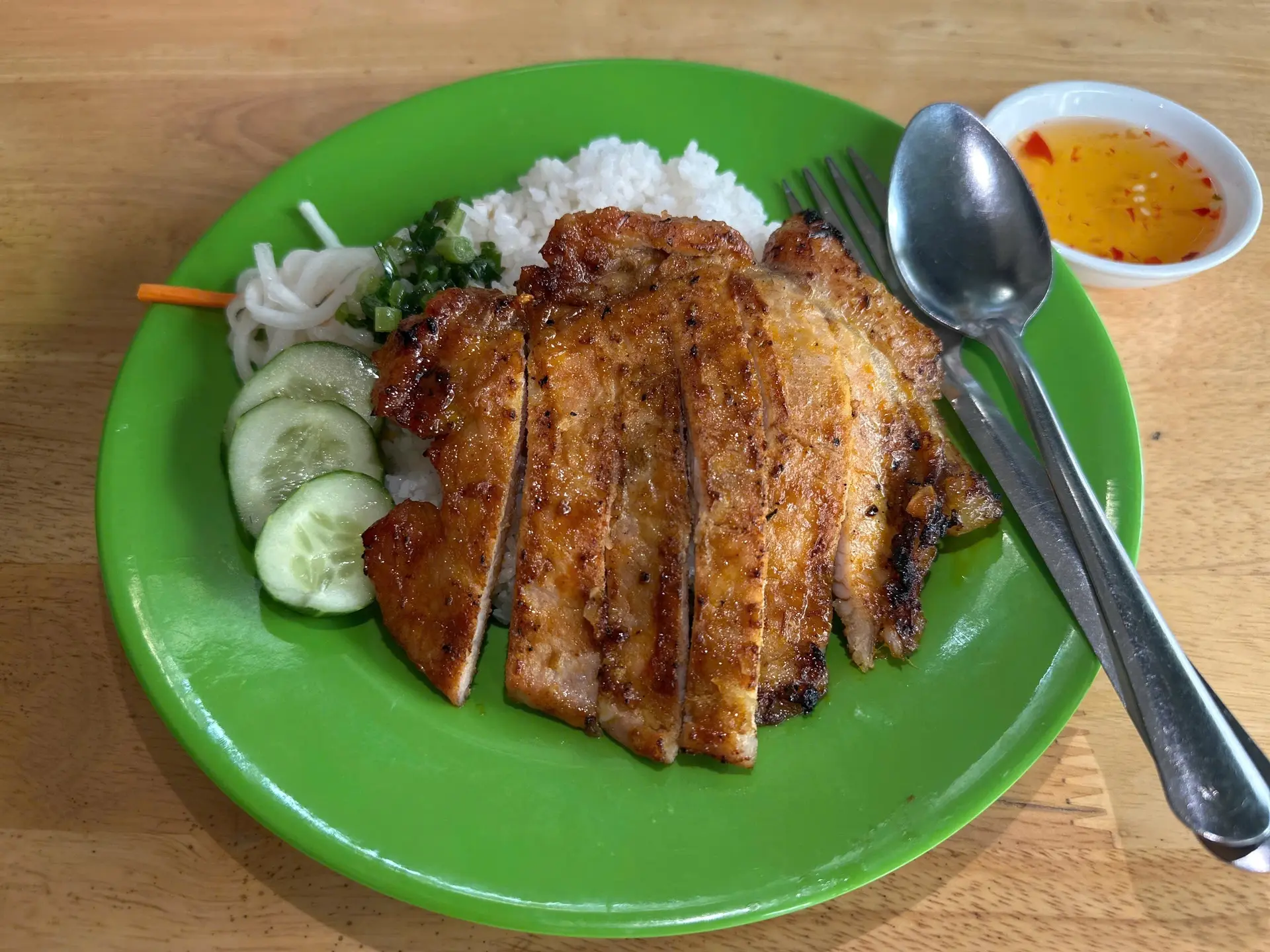 Hình ảnh Cơm Tấm Sườn Nướng