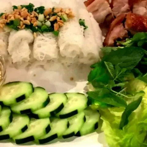 Hình ảnh Bánh Hỏi Heo Quay