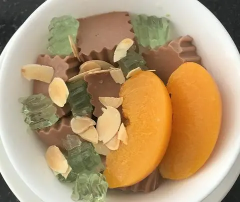 Hình ảnh Khúc bạch socola đào