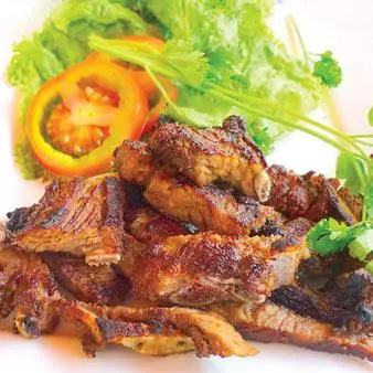Hình ảnh vú heo nướng sa tế 