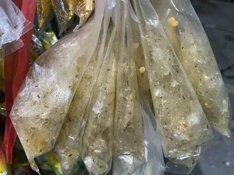 Hình ảnh Bánh tráng rong biển đũa