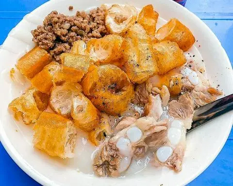 Hình ảnh Cháo sườn sụn thịt quẩy