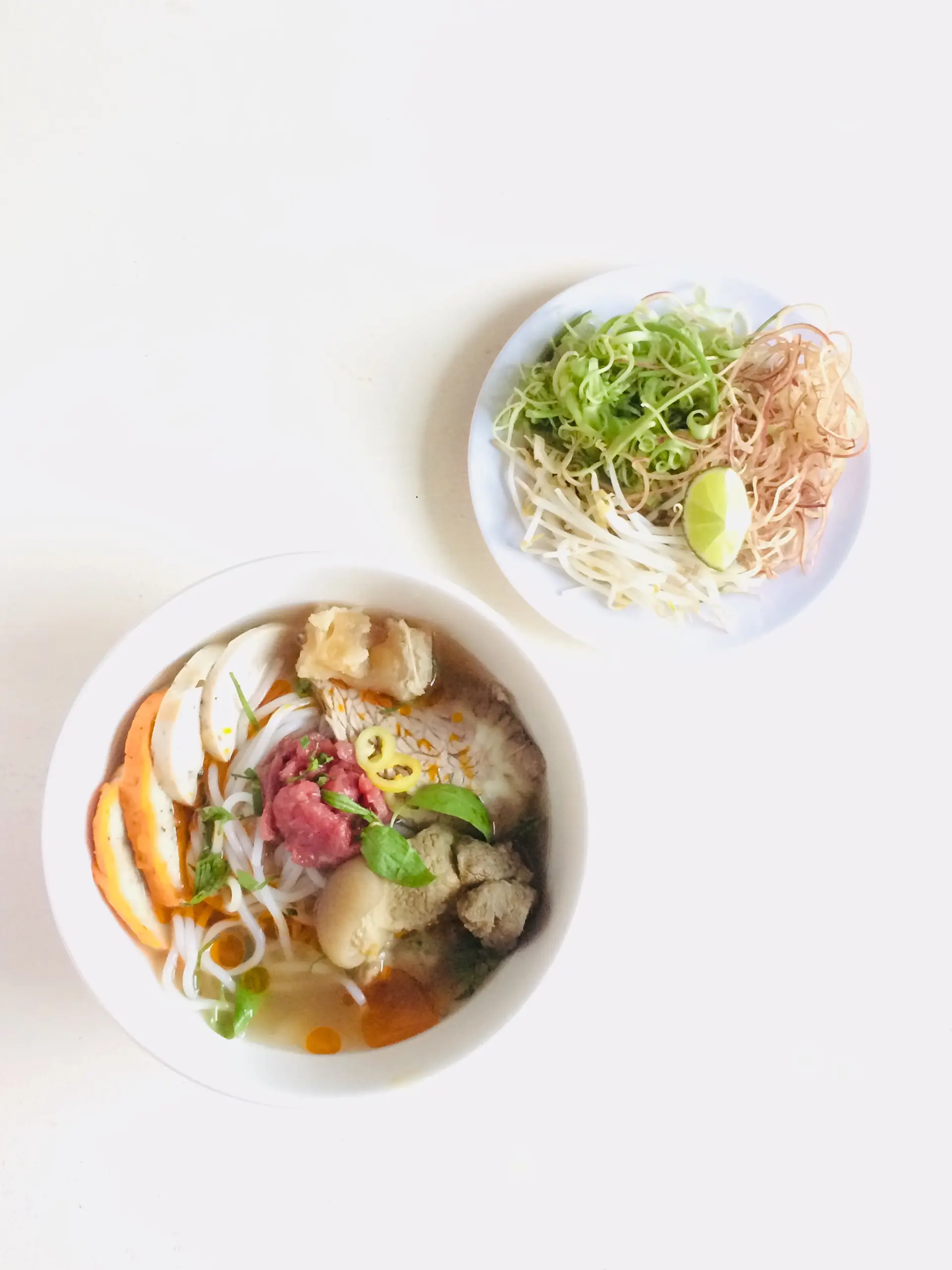 Hình ảnh Bún bò Huế - tô thập cẩm
