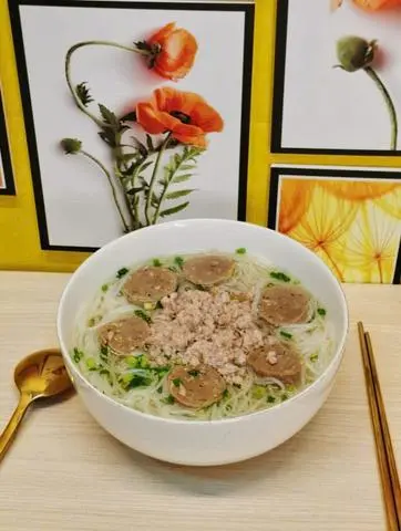 Hình ảnh Hủ Tiếu Bò Viên Thịt Bằm