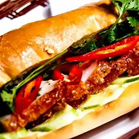 Hình ảnh Bánh mì heo quay