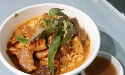 Hình ảnh Phá Lấu Mì Gói Phần lớn 