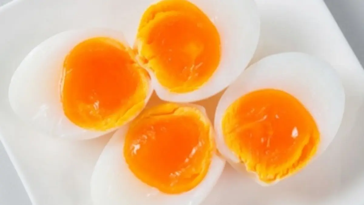 Hình ảnh Trứng cút lòng đào béo ngậy