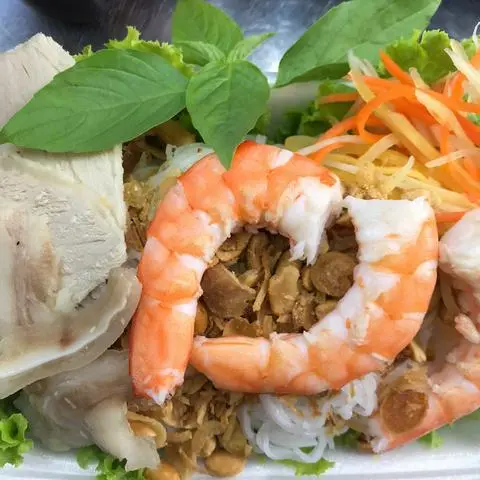Hình ảnh Bún Tôm Thịt Tai Heo hộp lớn 