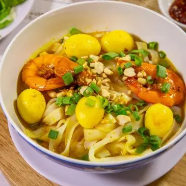 Hình ảnh Mì quảng tôm trứng