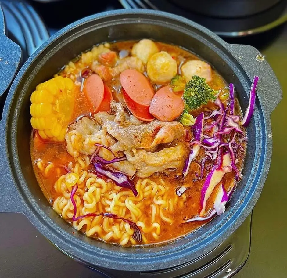 Hình ảnh Mì Kim Chi Ba Chỉ Bò Mỹ