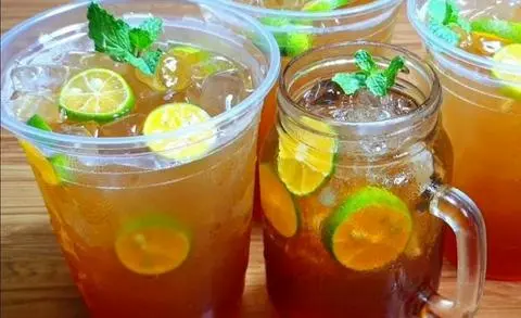 Hình ảnh Hồng trà tắc ly khổng lồ