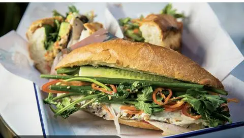 Hình ảnh Bánh mì thập cẩm đặc biệt