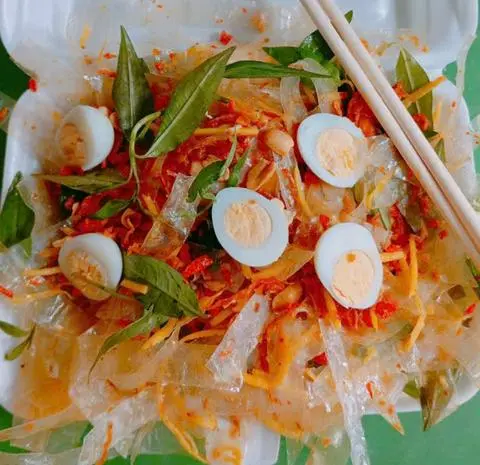 Hình ảnh Bánh tráng trộn truyền thống