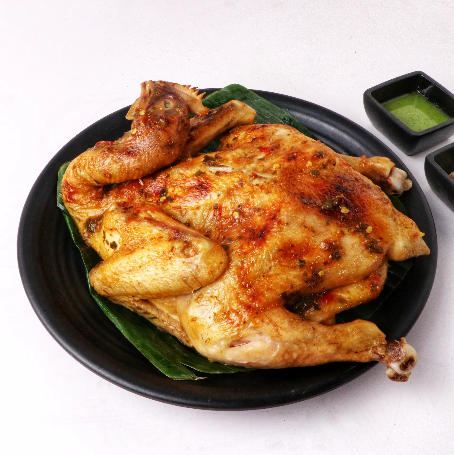 Hình ảnh Gà Nướng Nguyên Con (Được Chọn Vị)