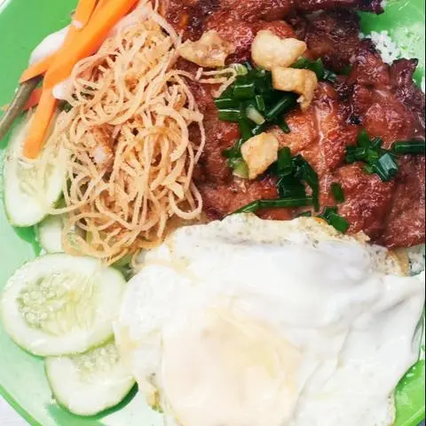Hình ảnh Cơm Sườn bì ốp la