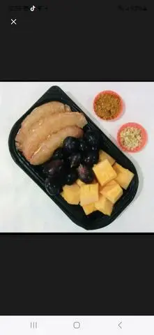 Hình ảnh Combo bưởi da xanh - nho Mỹ đen - dưa lưới 700gr