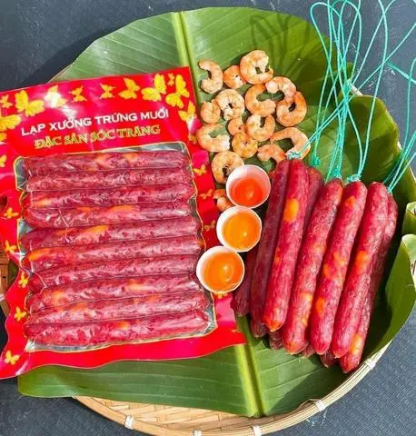 Hình ảnh Lạp xưởng tôm trứng muối 500g