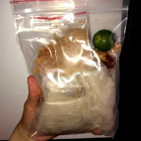 Hình ảnh Bánh tráng phơi sương muối nhuyễn tỏi
