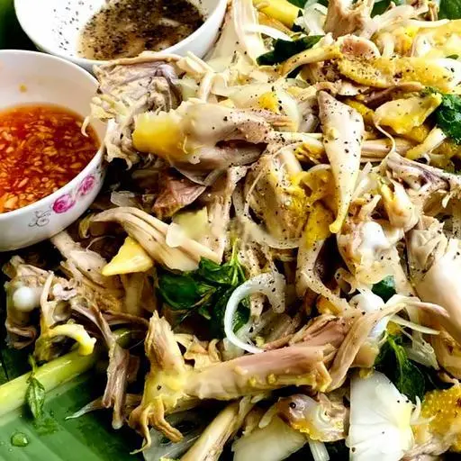 Hình ảnh Combo gỏi gà xé - Cháo 4 người ăn