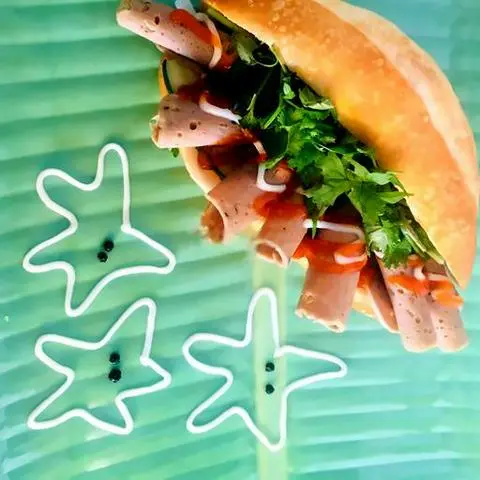 Hình ảnh Bánh mì chả bò