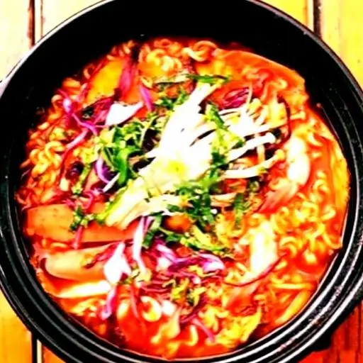 Hình ảnh Mì trộn thập cẩm