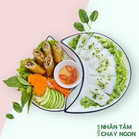 Hình ảnh Bánh hỏi chả giò thuần chay