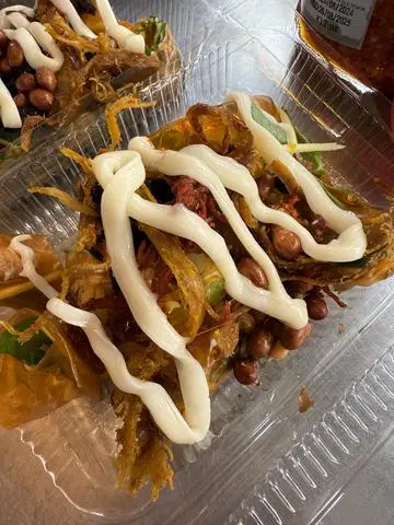 Hình ảnh Bánh tráng trộn bơ đặc biệt