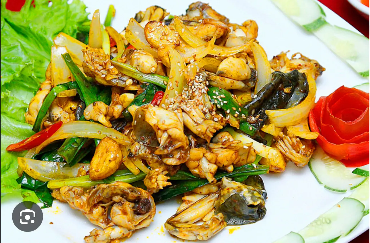 Hình ảnh Cơm ếch xào sa tế 