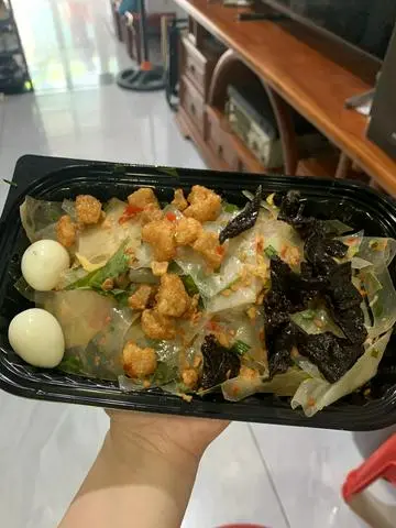 Hình ảnh Bánh tráng trộn full topping