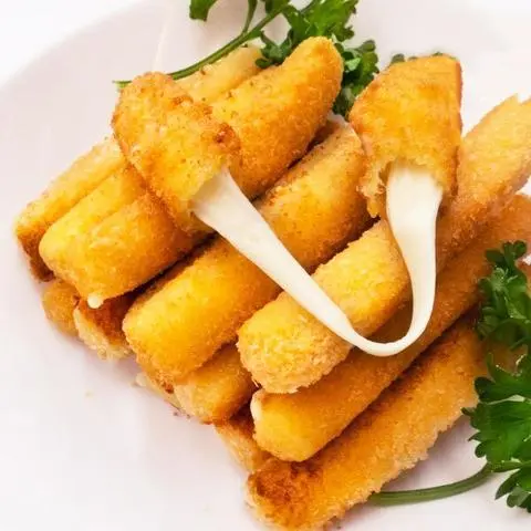 Hình ảnh 2 xiên phô mai que