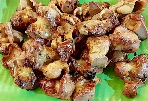 Hình ảnh Mề Gà Nướng Lu