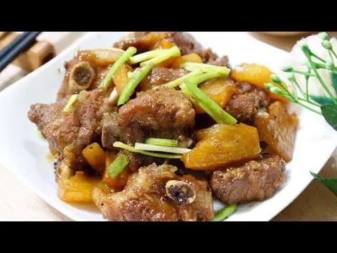 Hình ảnh Cơm sườn kho củ cải trắng