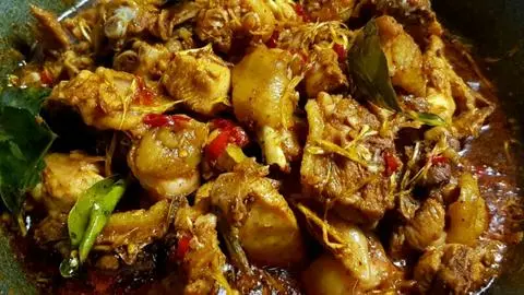 Hình ảnh Cơm Gà Kho Sả Ớt
