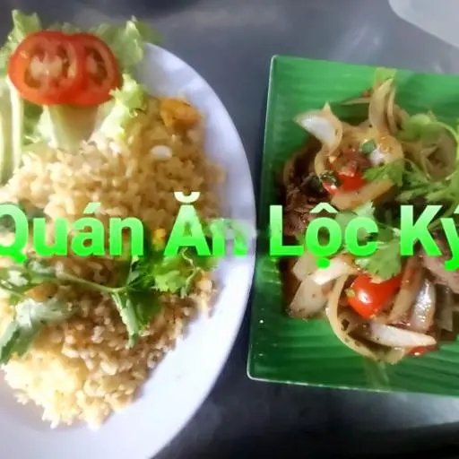 Hình ảnh Cơm chiên thịt heo sốt tiêu xanh