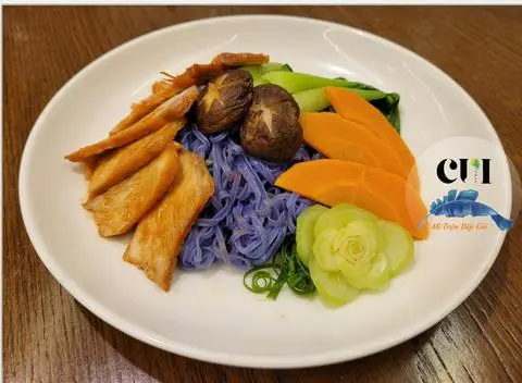 Hình ảnh Mì Rau Củ Xá Xíu, ốp la