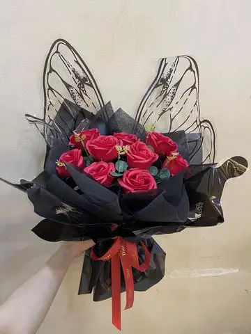Hình ảnh Set quà tặng bó hoa bướm và cherry ( hộp 250gr )