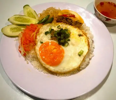 Hình ảnh Cơm Trứng Chả Hấp