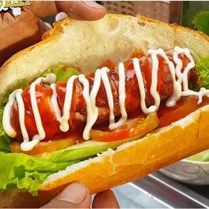 Hình ảnh Bánh mì xúc xích Đức
