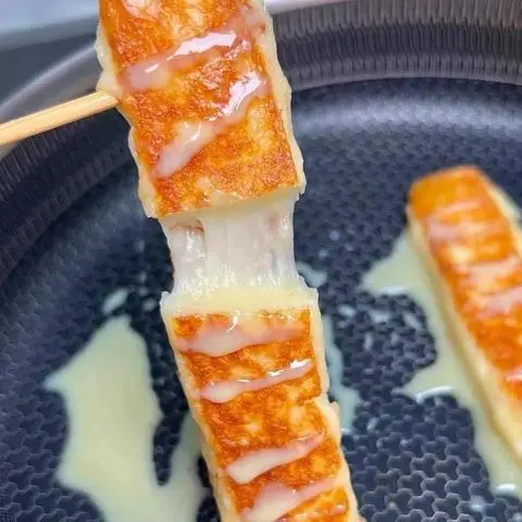 Hình ảnh phô mai sữa nướng lớn  ( truyền thống ) 